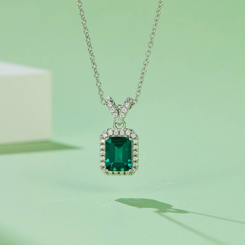 P0024  长方培育祖母绿S925银镀白金Necklace主石8*6mmmm/1.25ct