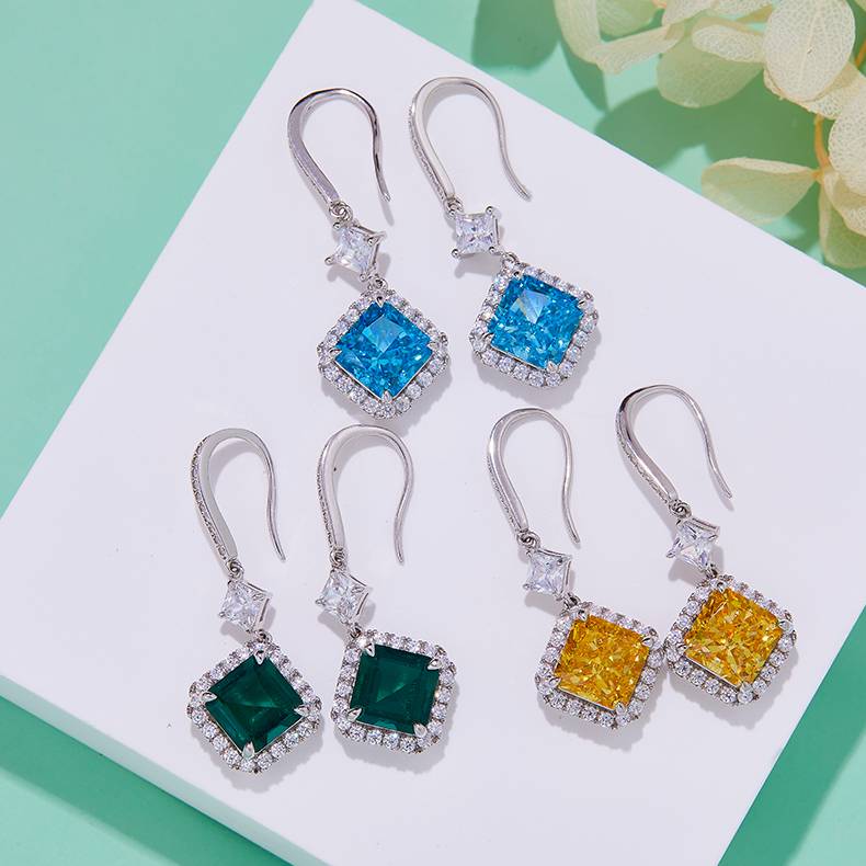 E0037 方形高碳钻培育祖母绿S925银镀白金耳环主石8mm/4.0CT