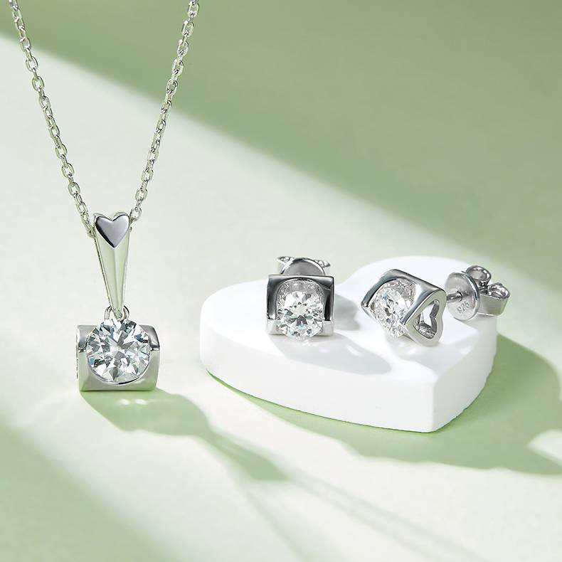 天使之吻S925银镀白金MoissanitePendantStud Earring套装
