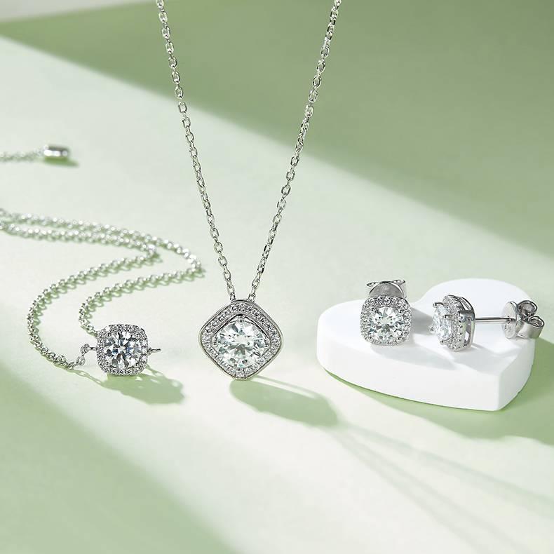 Deluxe square bag S925 silver plated platinum Moissanite diamond pendant earring set