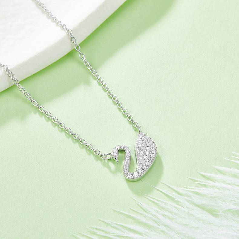 天鹅S925银镀白金莫桑钻项链0.2ct