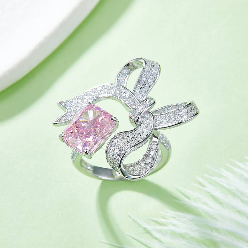 CR02291 款S925银镀18K白金长方形冰花切高碳钻/培育祖母绿开口Women's Ring指2.68ct