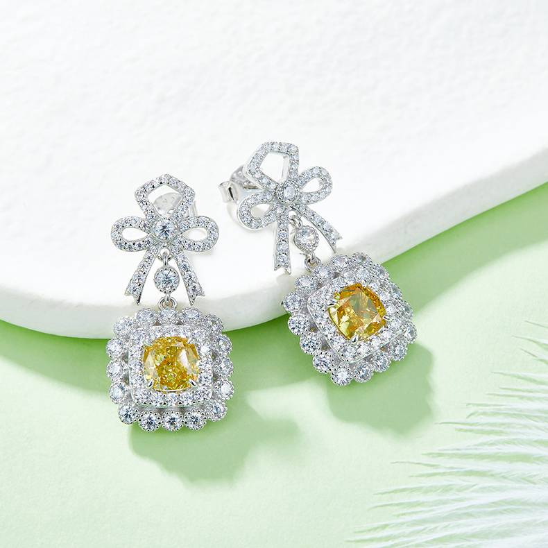 E0698 款S925银镀18K白金枕形培育彩宝耳环6*6mm/1.0ct*2