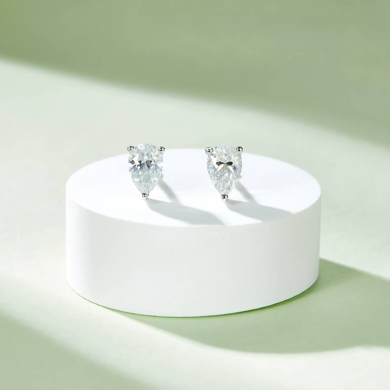 Classic梨形S925银镀白金MoissanitePendantStud Earring套装