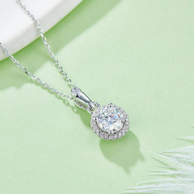 Affordable Luxury圆形S925银镀白金MoissanitePendantStud Earring套装