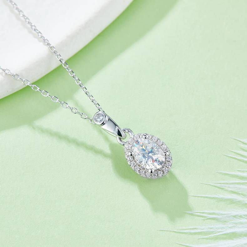 Light luxury egg shaped S925 silver plated platinum Moissanite diamond pendant earring set