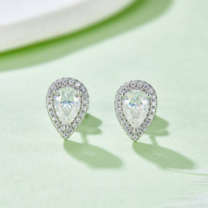 Affordable Luxury梨形S925银镀白金MoissanitePendantStud Earring套装