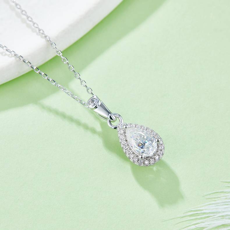 Affordable Luxury梨形S925银镀白金MoissanitePendantStud Earring套装