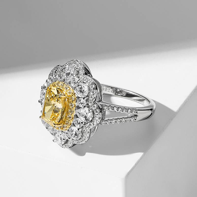 RS02669A1款S925银镀白金高碳钻Ring冰花切黄色6*8mmmm肥长方