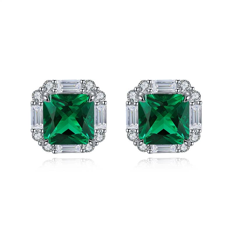 E054培育彩宝祖母绿S925银镀18K白金Stud Earring主石8*8mmmm/4.59ct