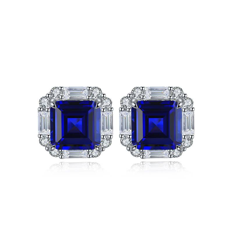E054培育彩宝祖母绿S925银镀18K白金Stud Earring主石8*8mmmm/4.59ct