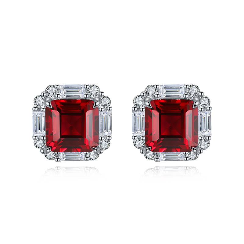 E054培育彩宝祖母绿S925银镀18K白金Stud Earring主石8*8mmmm/4.59ct