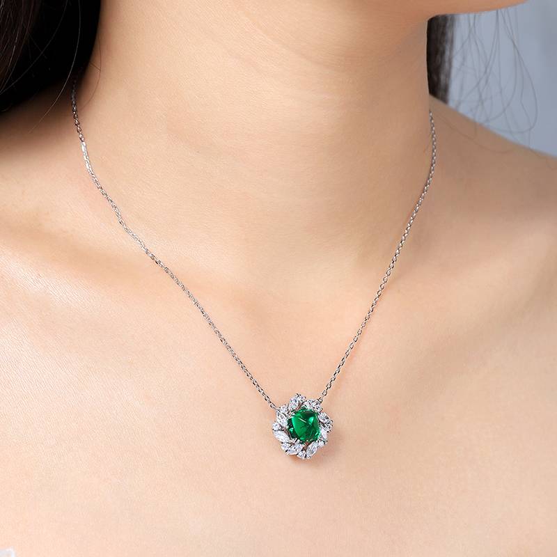 N439培育彩宝祖母绿S925银镀白金NecklacePendant9*9mmmm/3.3ct