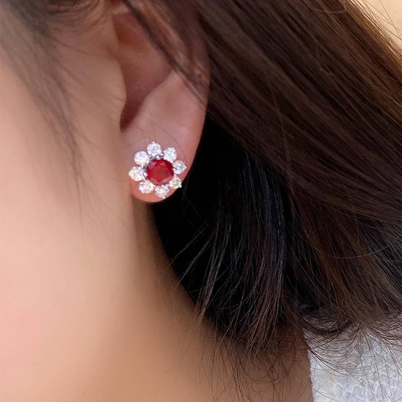 E006Y培育彩宝S925银镀白金Stud Earring太阳花系列6.5mm/2.95ct