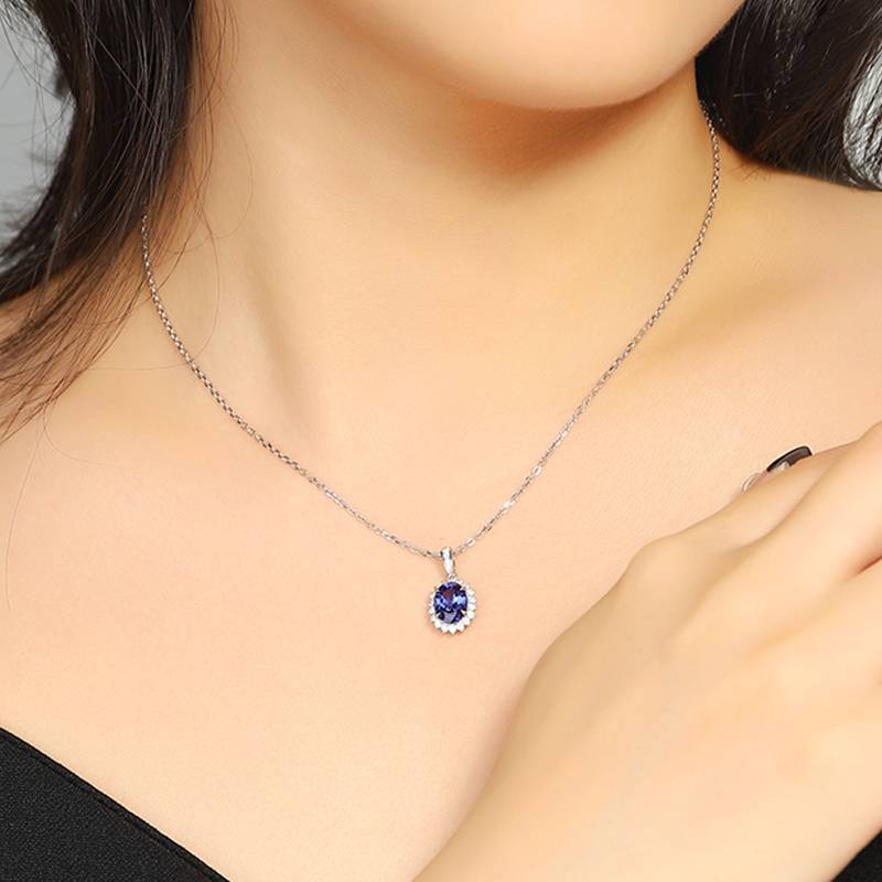 N088培育彩宝S925银镀白金Necklace6.5*8mm.5mm/2.0ct