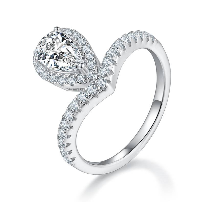 V字简约水滴S925银镀白金彩色莫桑钻女戒1克拉D级