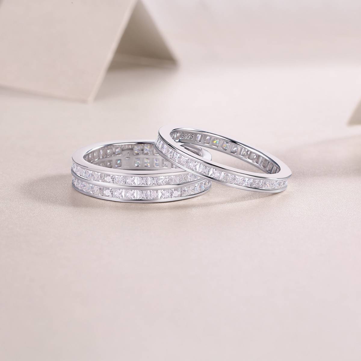 R13152款S925银镀18K白金女戒莫桑钻方形6.48CT