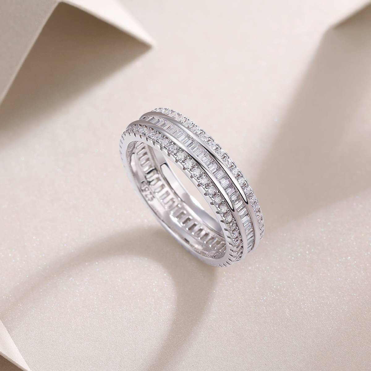 R13250款S925银镀18K白金女戒莫桑钻厘石1.1CT