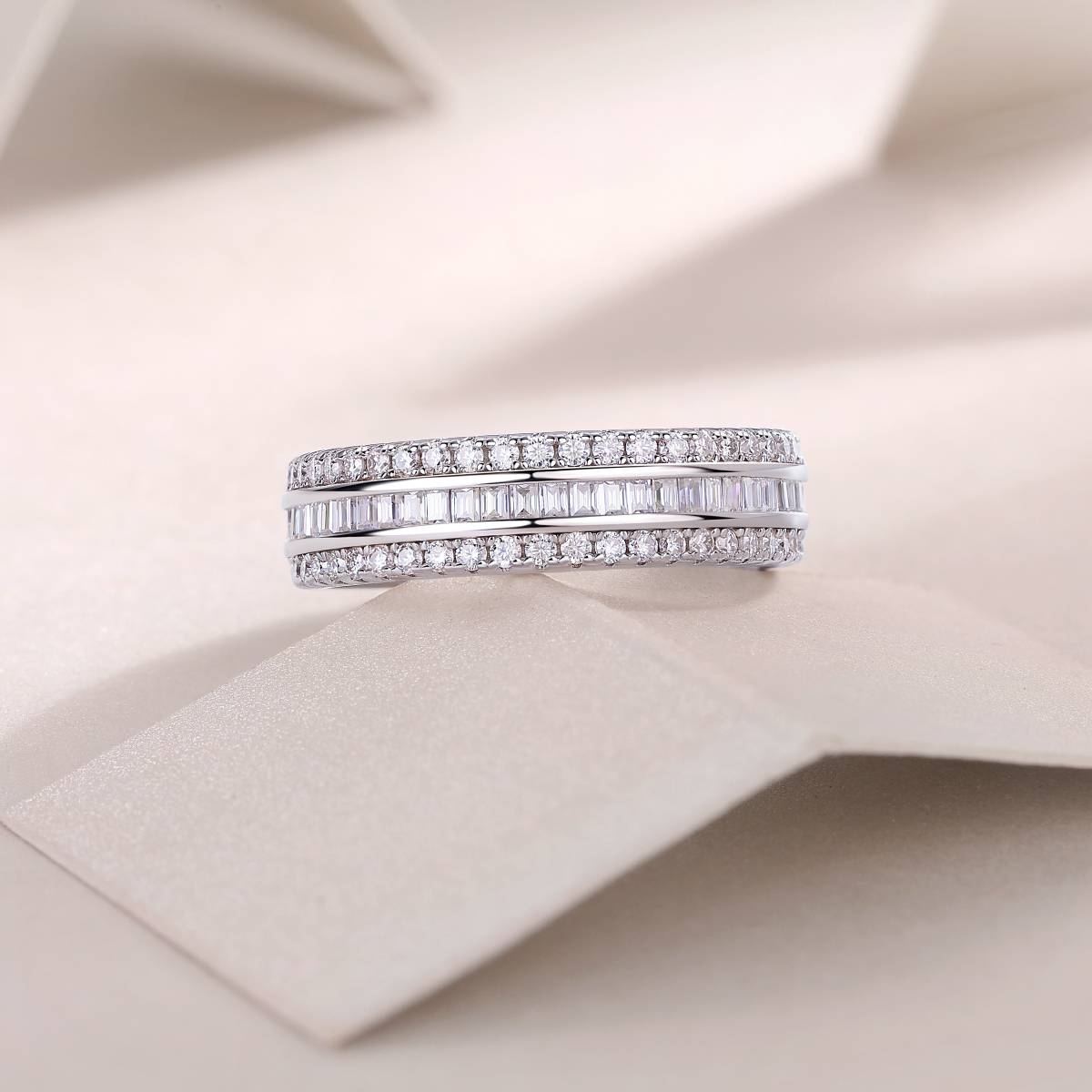 R13250款S925银镀18K白金女戒莫桑钻厘石1.1CT