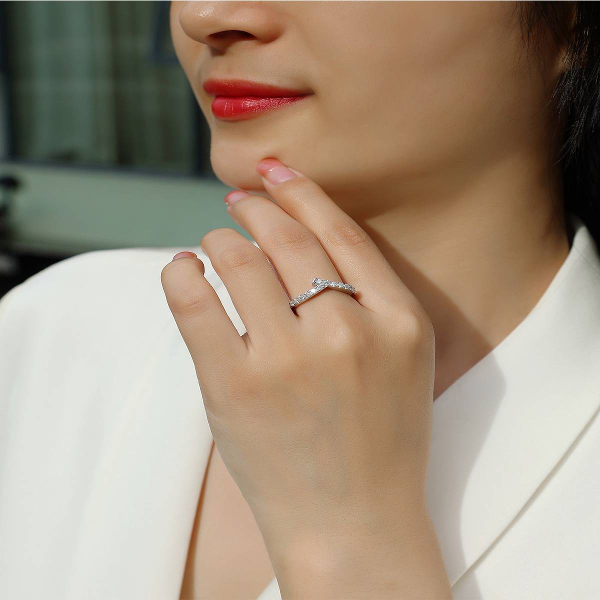 R13210款S925银镀18K白金女戒莫桑钻厘石0.42CT
