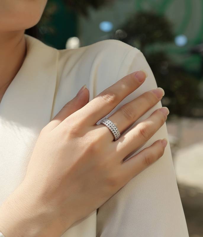 R13059款S925银镀18K白金Women's RingMoissanite厘石0.84ct