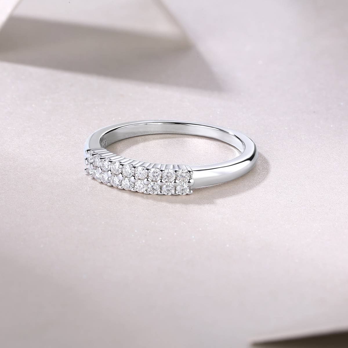 R13041款S925银镀18K白金女戒莫桑钻厘石0.27CT