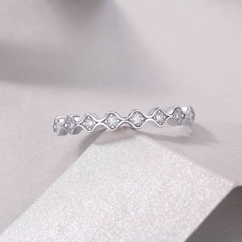 R13062款S925银镀18K白金Women's RingMoissanite厘石0.08ct