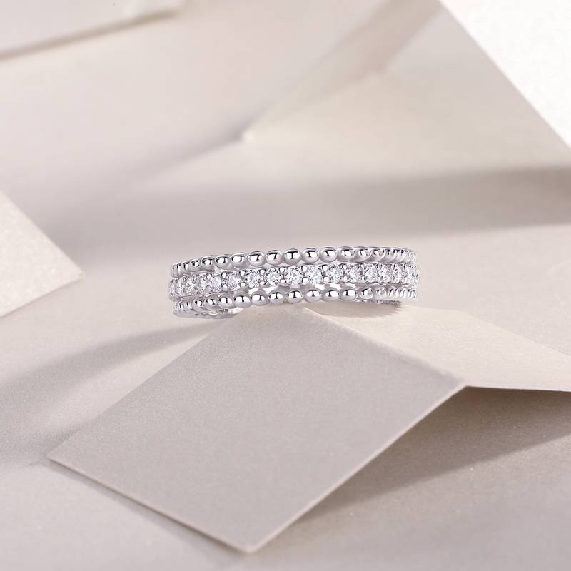 R13318款S925银镀18K白金女戒莫桑钻厘石0.6CT