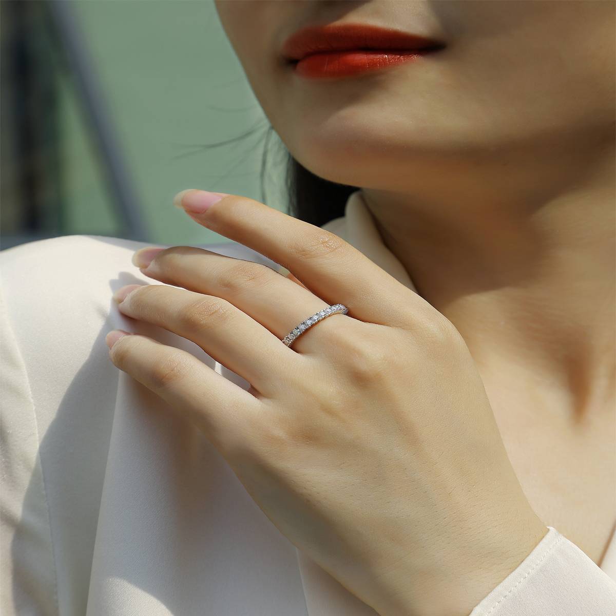 R13148款S925银镀18K白金女戒莫桑钻厘0.9CT