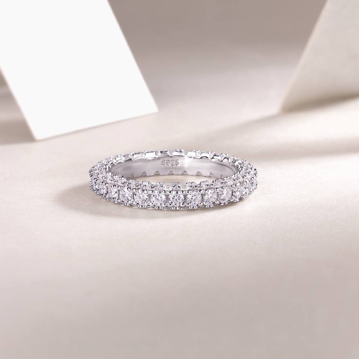 R13411款S925银镀18K白金女戒莫桑钻厘石2.1CT