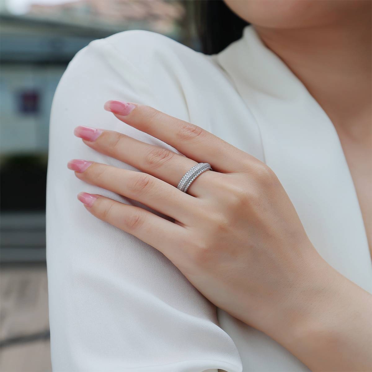R13696款S925银镀18K白金女戒莫桑钻厘石1.47CT