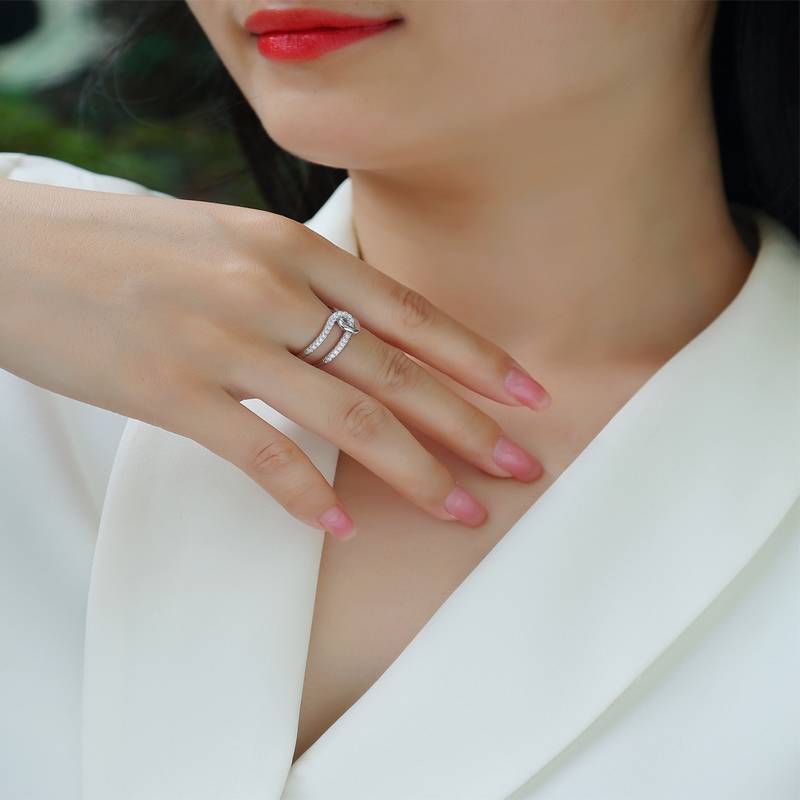 R13687款S925银镀18K白金Women's RingMoissanite厘石0.22ct