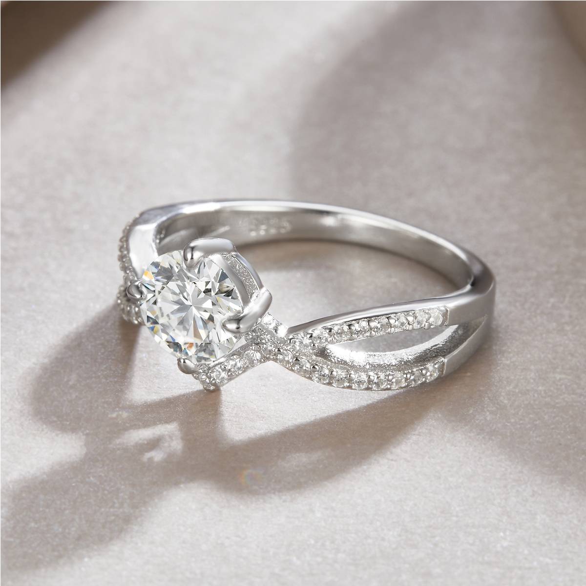 R13543款S925银镀18K白金Women's RingMoissanite1.0ct