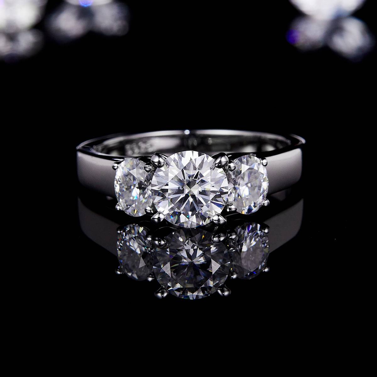 Four Claw Pigeon Egg Three Diamond Women's Ring S925 Silver Plated Platinum Customized Main Stone Moissanite  1.0ct/Secondary Stone High Carbon Diamond