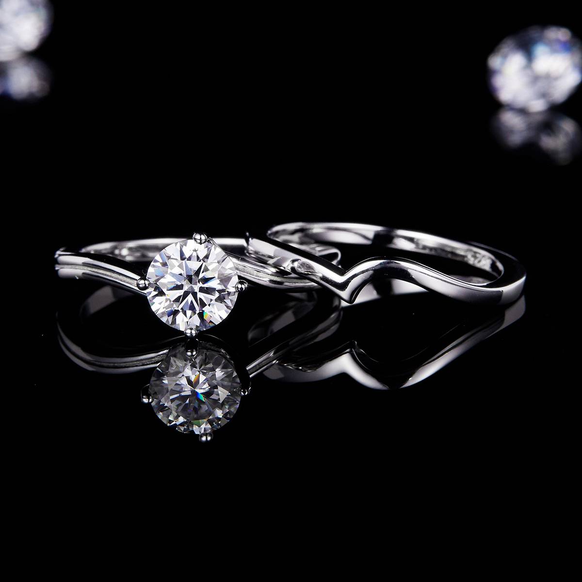 花蕾扭臂女戒S925银镀白金主副套戒叠戴定制主石莫桑钻1.0ct