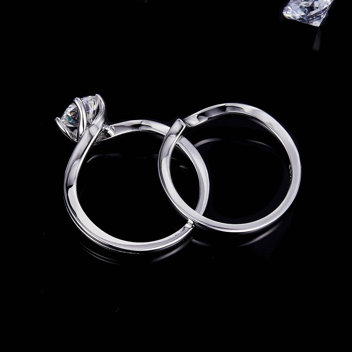 花蕾扭臂女戒S925银镀白金主副套戒叠戴定制主石莫桑钻1.0ct