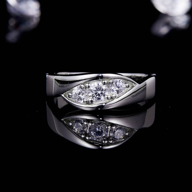 莫比乌斯环女戒S925银镀白金定制主石莫桑钻1.0ct/副石高碳钻