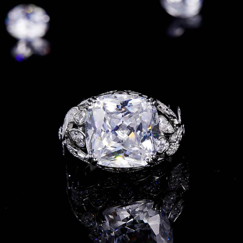 Hollow pattern luxury inlaid women's ring S925 silver plated white gold customized main stone moissanit diamond 9.0ct/secondary stone high carbon diamond