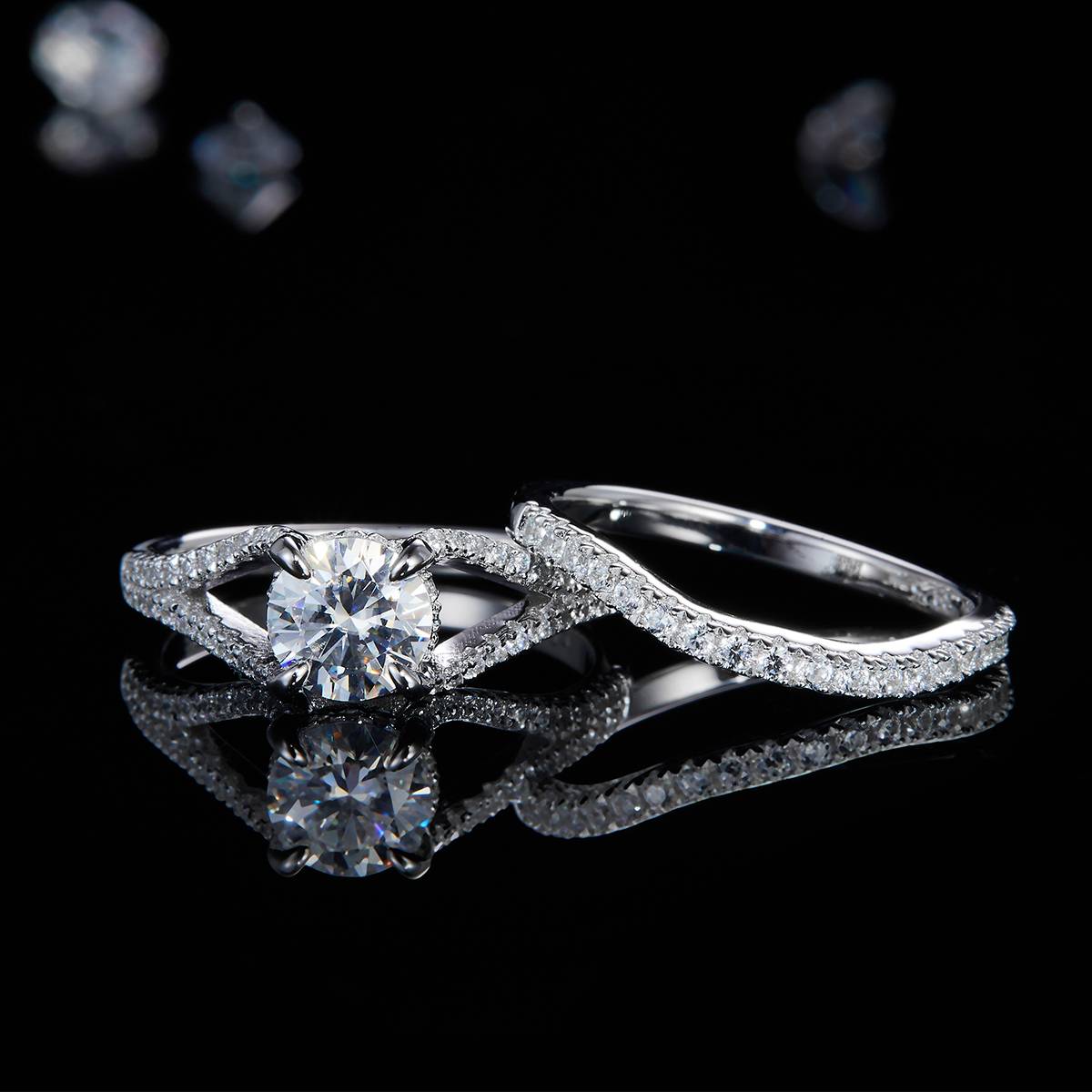 Group inlaid niche four claw women's ring S925 silver plated platinum main and secondary sets of rings stacked and customized main stone moissanite  1.0ct/secondary stone high carbon diamond