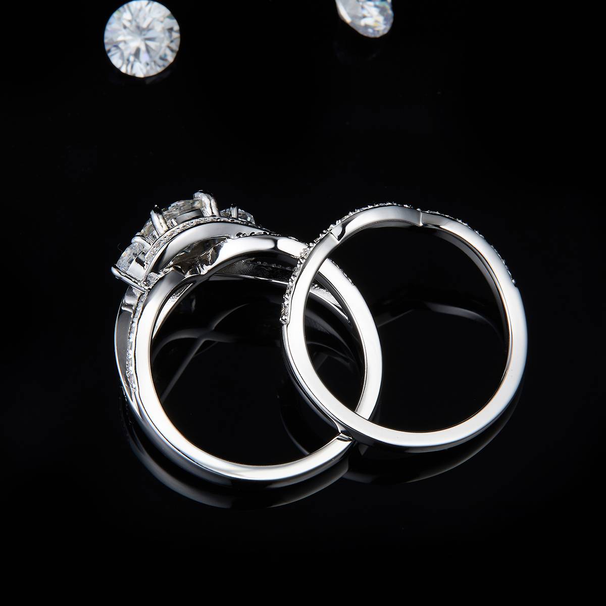Exaggerated Twisted Arm Cross Women's Ring S925 Silver Plated Platinum Primary and Secondary Set Ring Stacking Customized Main Stone Moissanite  1.0ct/Secondary Stone High Carbon Diamond