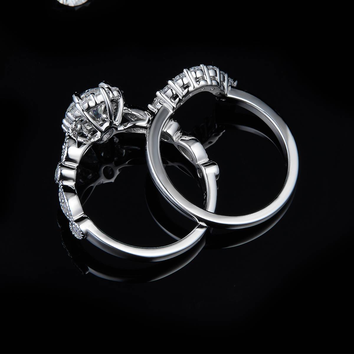 Flower shaped Diamond Women's Ring S925 Silver Plated Platinum Primary and Secondary Set Ring Stacked Customized Main Stone Moissanite  1.0ct/Secondary Stone High Carbon Diamond