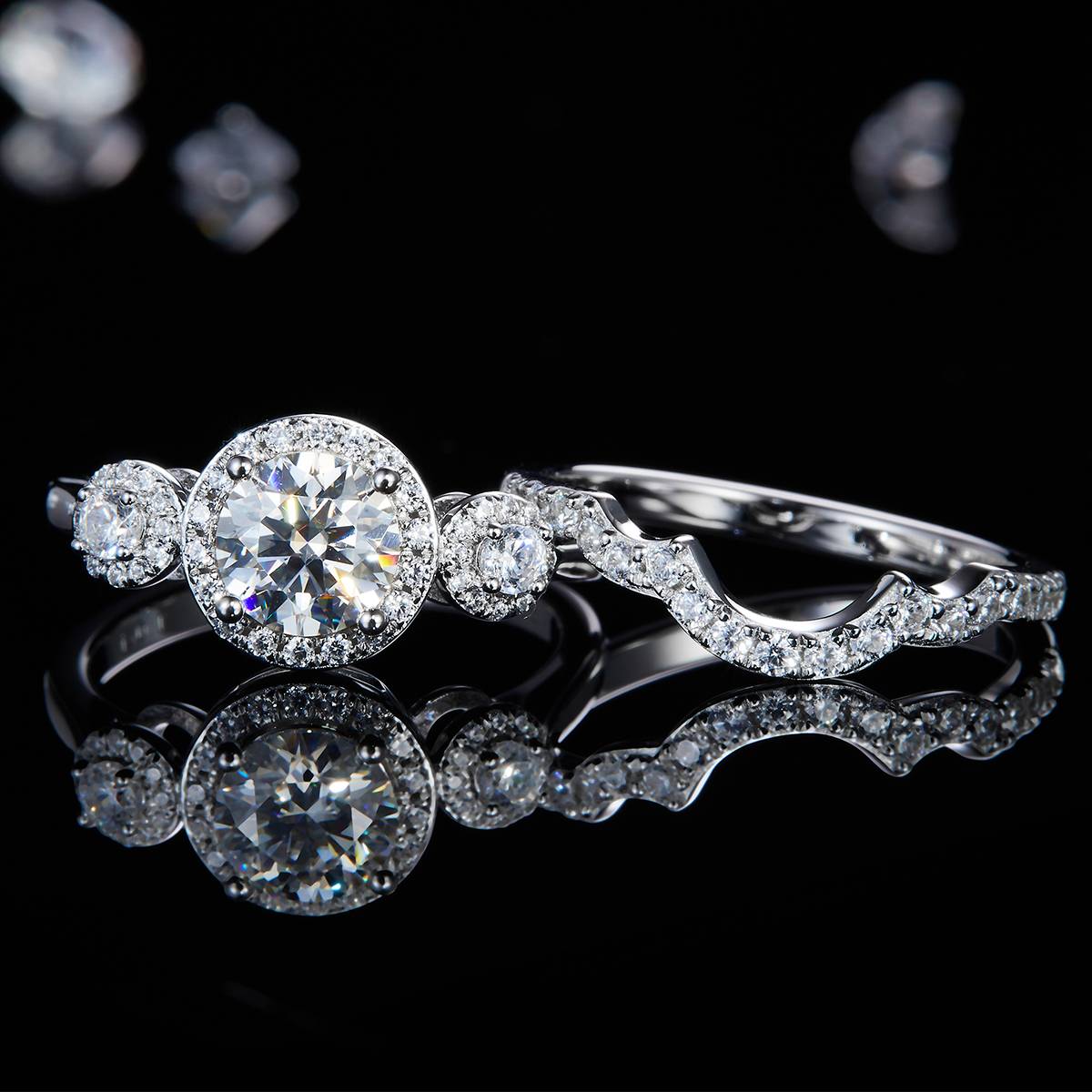 豪镶三石圆包女戒S925银镀白金主副套戒叠戴定制主石莫桑钻1.0ct/副石高碳钻