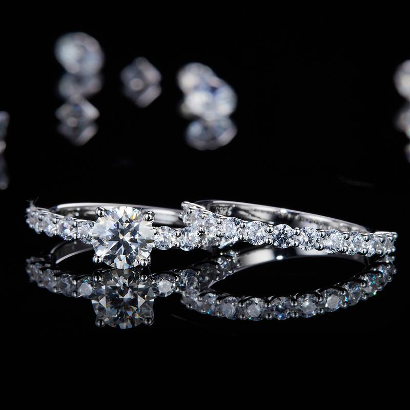 时尚满钻四爪女戒S925银镀白金主副套戒叠戴定制主石莫桑钻1.0ct/副石高碳钻