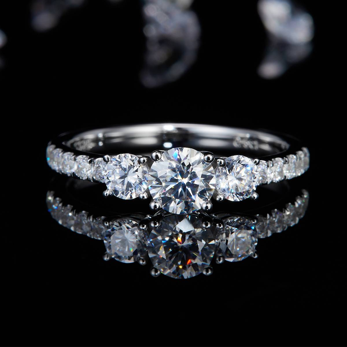 Straight arm micro inlaid three stone women's ring S925 silver plated platinum customized main stone moissanite diamond 0.5ct/secondary stone high carbon diamond