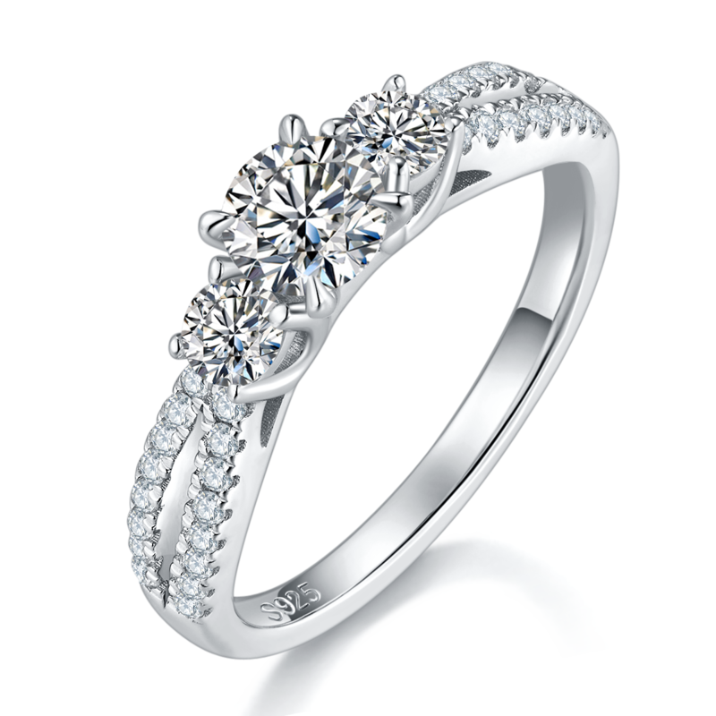 三石四爪女戒S925银镀白金定制主石莫桑钻0.5ct/副石高碳钻