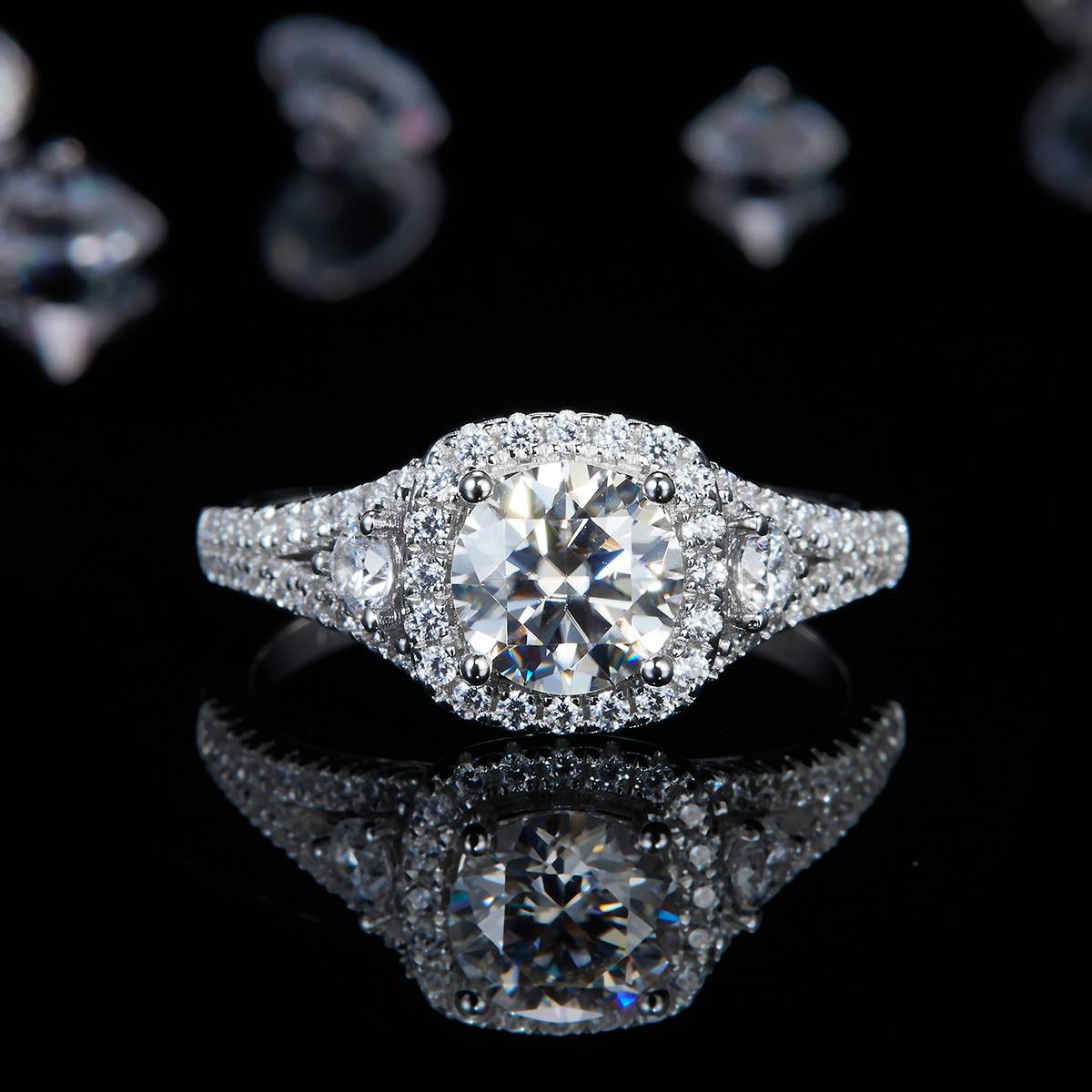 Three Stone Deluxe Square Bag Women's Ring S925 Silver Plated Platinum Customized Main Stone Moissanite Diamond 1.0ct/Secondary Stone High Carbon Diamond
