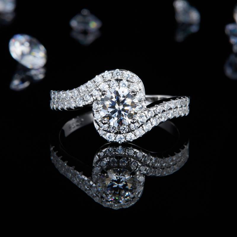 双排满钻扭臂女戒S925银镀白金定制选款主石莫桑钻0.6ct/副石高碳钻