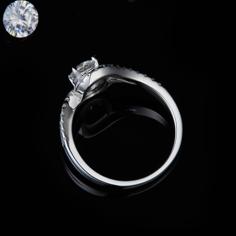 双排满钻扭臂女戒S925银镀白金定制选款主石莫桑钻0.6ct/副石高碳钻