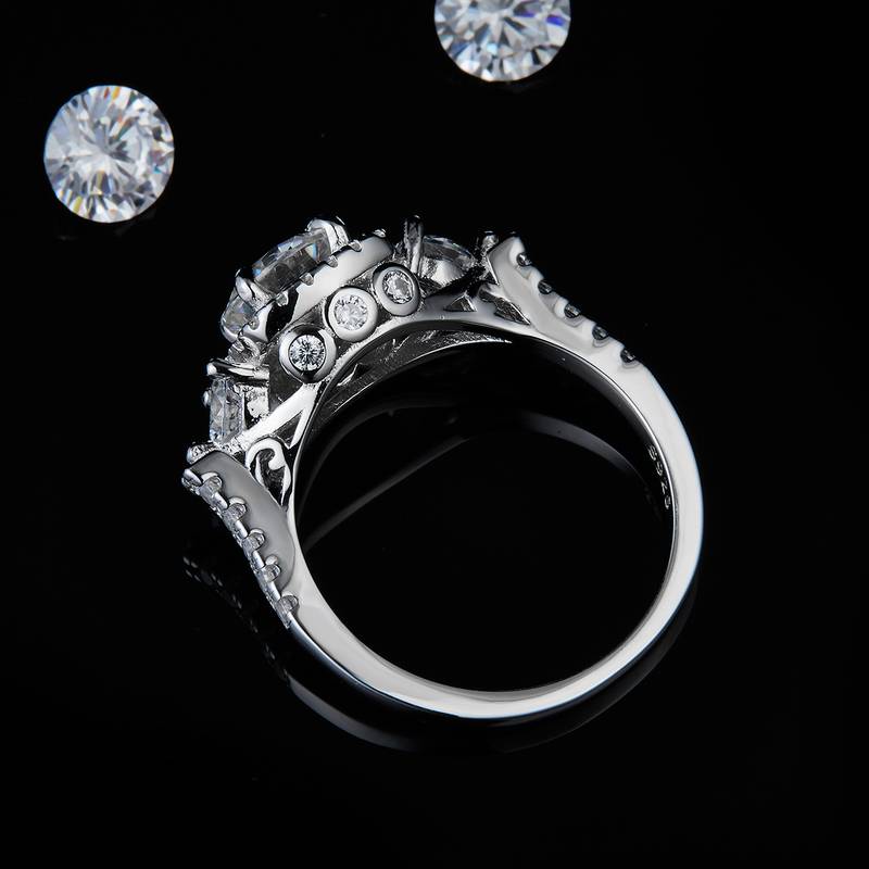 圆形方包女戒S925银镀白金定制选款主石莫桑钻1.2ct/副石高碳钻