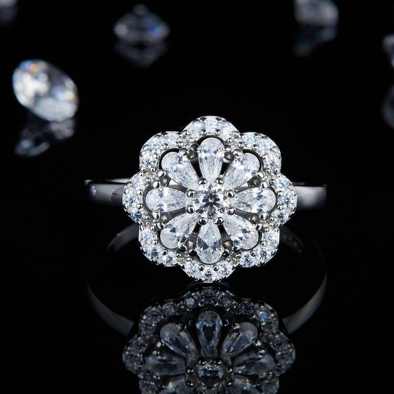 单头女戒S925银镀白金女戒定制选款主石莫桑钻1.9ct/副石高碳钻
